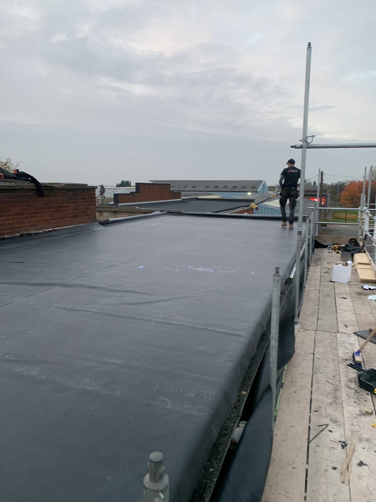 New EPDM rubber flat roof on a commercial building
