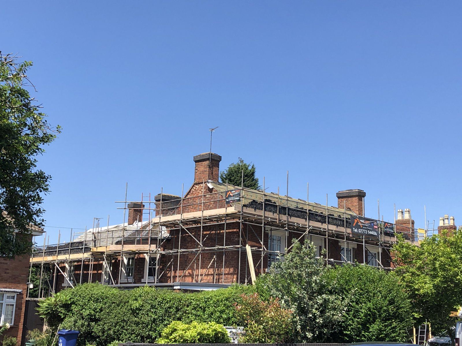 Scaffold to a large period property for re-roofing
