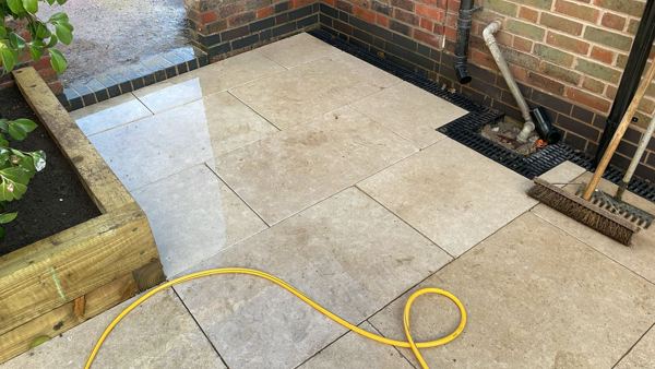 Lichfield garden transformation: sandstone paving, sleeper beds, gravel and hardwood pergola – Staff4dshire Properties