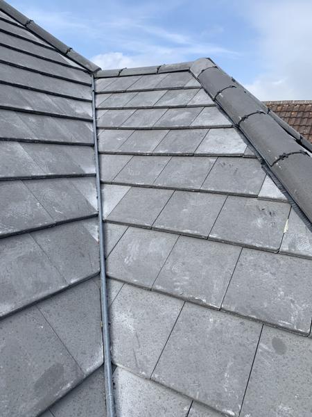 New hipped tile roof on a new build – Staff4dshire Roofing Specialists
