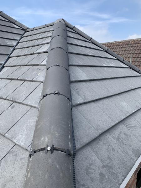 New hipped tile roof on a new build